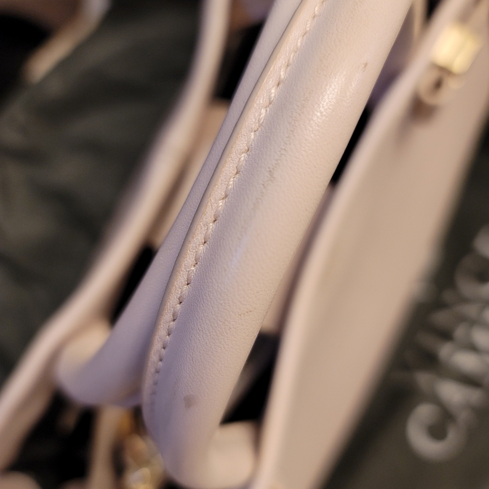 🩷VINCE CAMUTO SATCHEL🩷 - Picture 10 of 11